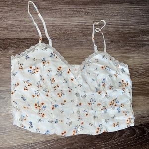 Floral white tank with button & lace detail